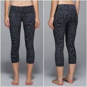 Lululemon Animal Swirl Deep Coal Crop Legging 4
